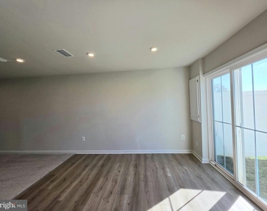 2765 Apricot Drive - Photo Thumbnail 7