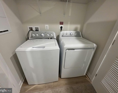 2765 Apricot Drive - Photo Thumbnail 17