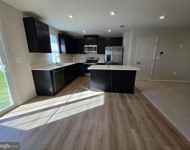 2765 Apricot Drive - Photo Thumbnail 6