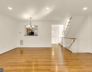 19 Fendall Avenue - Photo Thumbnail 8