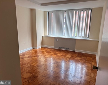 1111 Arlington Boulevard - Photo Thumbnail 2