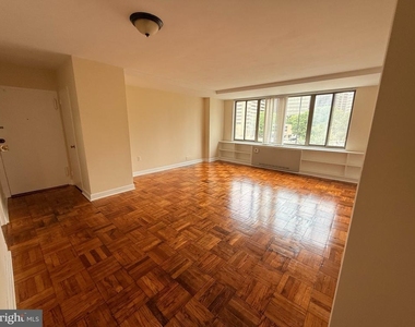 1111 Arlington Boulevard - Photo Thumbnail 1
