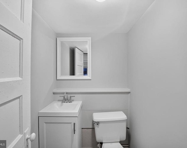 2637 N Greenbrier Street - Photo Thumbnail 33