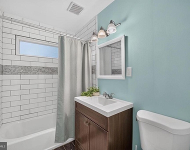 2637 N Greenbrier Street - Photo Thumbnail 24