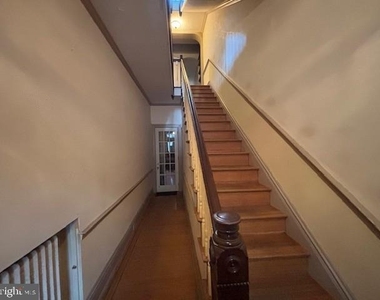 458 W Market Street - Photo Thumbnail 1
