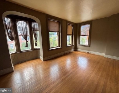 458 W Market Street - Photo Thumbnail 2