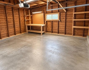 2615 Fernwood Avenue - Photo Thumbnail 11