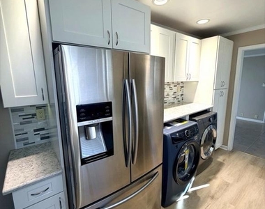 2615 Fernwood Avenue - Photo Thumbnail 4