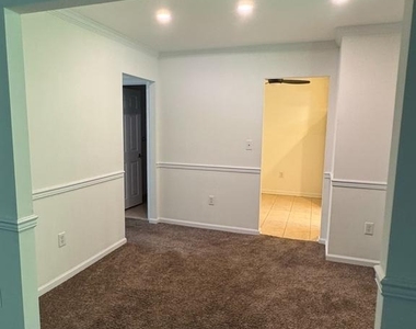 1155 York Road - Photo Thumbnail 4