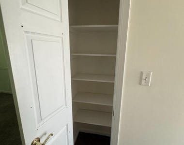 1155 York Road - Photo Thumbnail 12