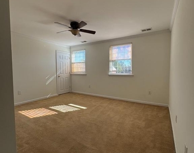 1155 York Road - Photo Thumbnail 14