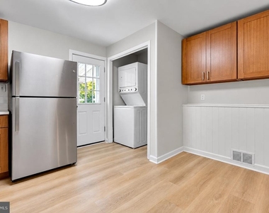 266 Eaton Avenue - Photo Thumbnail 4