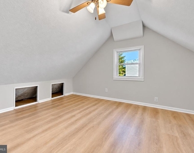 266 Eaton Avenue - Photo Thumbnail 9