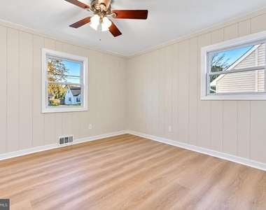 266 Eaton Avenue - Photo Thumbnail 6