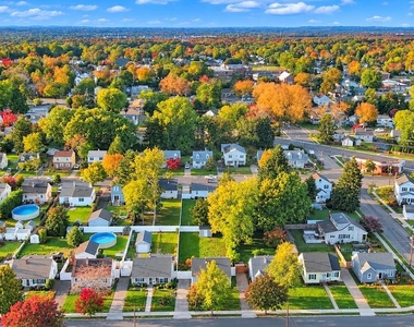 266 Eaton Avenue - Photo Thumbnail 15
