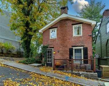 59 S Franklin Street - Photo Thumbnail 3