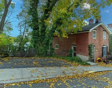 59 S Franklin Street - Photo Thumbnail 1