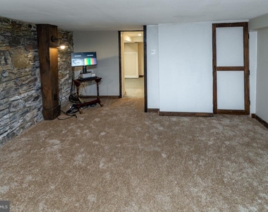59 S Franklin Street - Photo Thumbnail 9