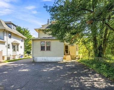 809 W Collings Avenue - Photo Thumbnail 20