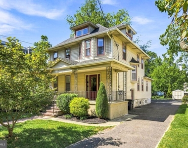 809 W Collings Avenue - Photo Thumbnail 1