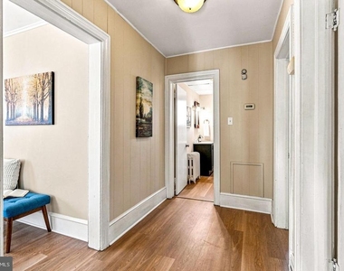 809 W Collings Avenue - Photo Thumbnail 5