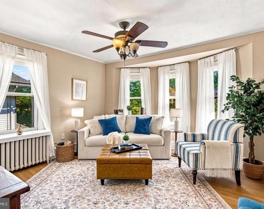 809 W Collings Avenue - Photo Thumbnail 7