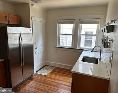 128 E Franklin Avenue - Photo Thumbnail 2