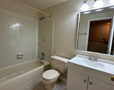 44 Waterview Court - Photo Thumbnail 13