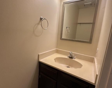 44 Waterview Court - Photo Thumbnail 16