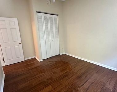44 Waterview Court - Photo Thumbnail 12