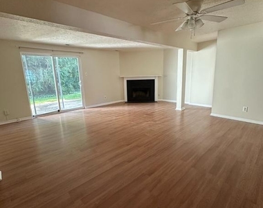 44 Waterview Court - Photo Thumbnail 2