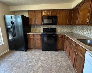 44 Waterview Court - Photo Thumbnail 4