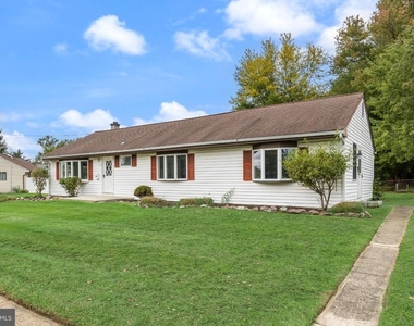 91 Baker Boulevard - Photo Thumbnail 2