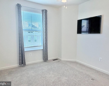 236 Jessica Lyn Avenue - Photo Thumbnail 30