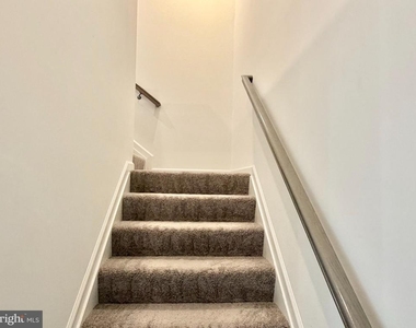 236 Jessica Lyn Avenue - Photo Thumbnail 14