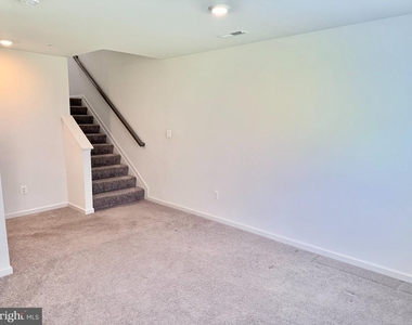 236 Jessica Lyn Avenue - Photo Thumbnail 39