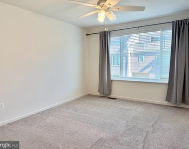 236 Jessica Lyn Avenue - Photo Thumbnail 16