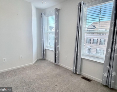 236 Jessica Lyn Avenue - Photo Thumbnail 26