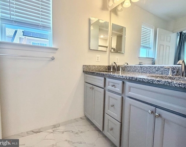 236 Jessica Lyn Avenue - Photo Thumbnail 22