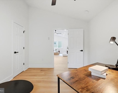 2412 Valley Way - Photo Thumbnail 15