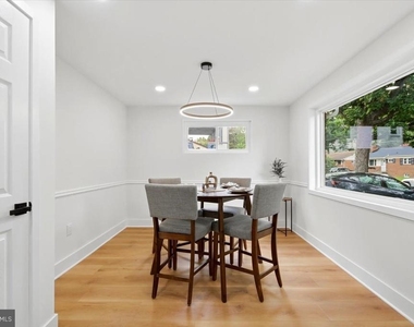 2412 Valley Way - Photo Thumbnail 8