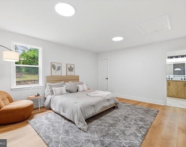 2412 Valley Way - Photo Thumbnail 17