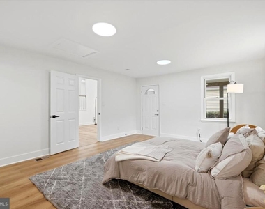 2412 Valley Way - Photo Thumbnail 18