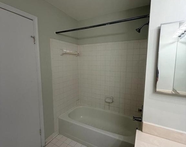 4834 Brookstone Terrace - Photo Thumbnail 32