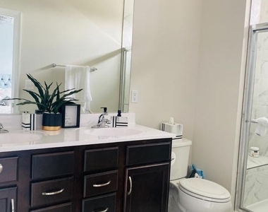 4917 Vista Green Lane - Photo Thumbnail 5