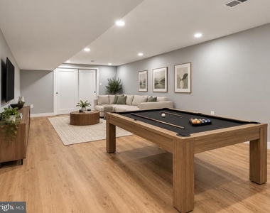 8607 Dunbar Avenue - Photo Thumbnail 24