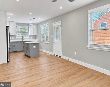 8607 Dunbar Avenue - Photo Thumbnail 10