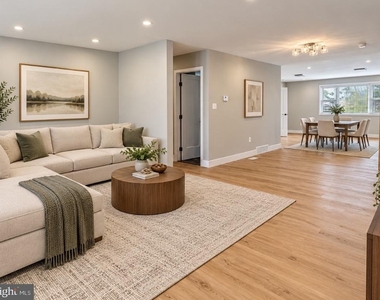 8607 Dunbar Avenue - Photo Thumbnail 3