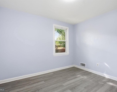 9712 51st Avenue - Photo Thumbnail 25