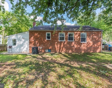 9712 51st Avenue - Photo Thumbnail 46